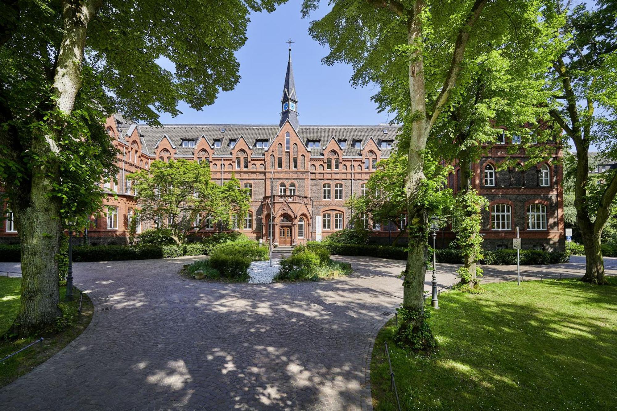Hotel Mutterhaus Duesseldorf Kültér fotó