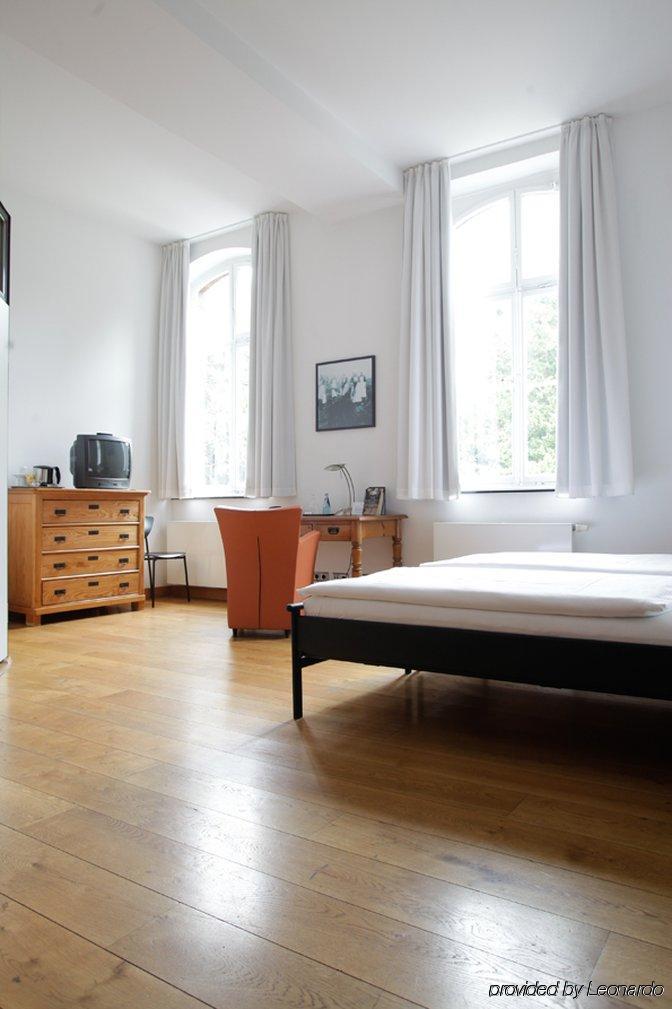 Hotel Mutterhaus Duesseldorf Szoba fotó